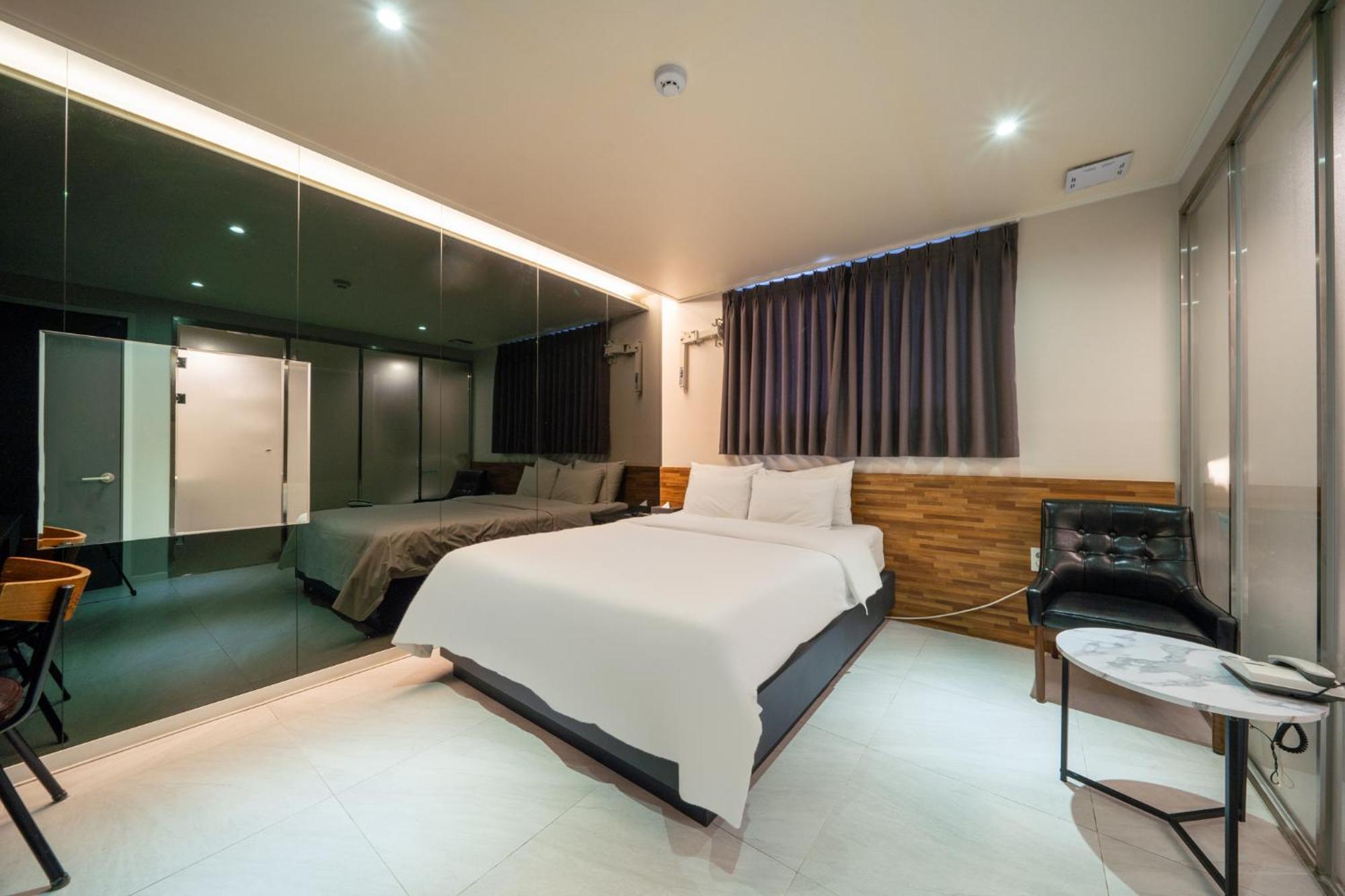 Mnlucky Hotel Seoul